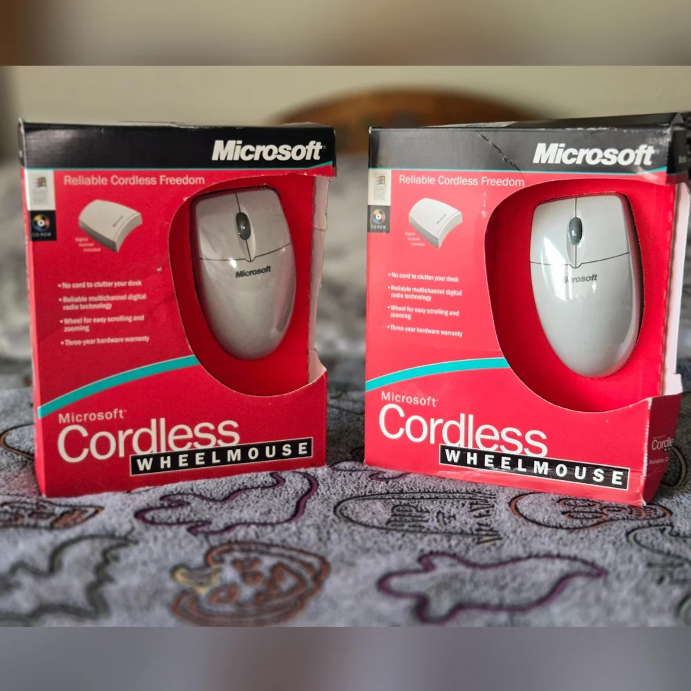 2 Microsoft Cordless Wheel Mouse Complete Vintage NEW